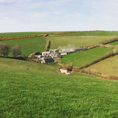 www.coombefarmbedandbreakfast.com