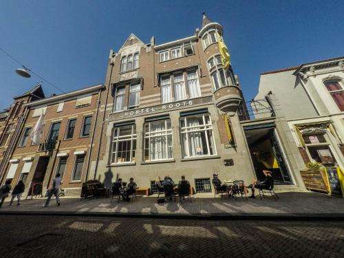 www.hostelroots.nl