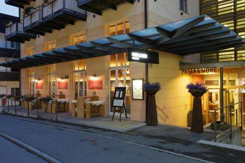 www.pastaandmore-wengen.ch