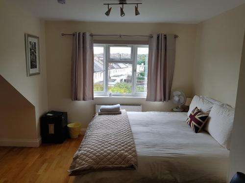 www.kathleenhousebnb.com