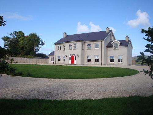 www.redgatehouse.ie