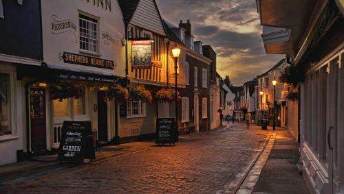 www.sunfaversham.co.uk