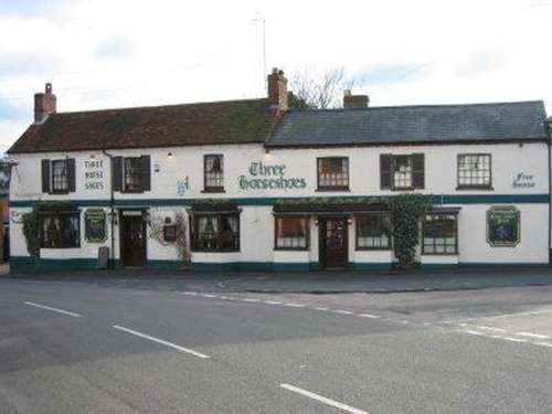 www.threehorseshoes.com