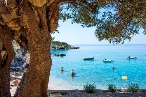 www.villa-mediteran.com.hr