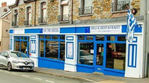 www.whitfords.wales