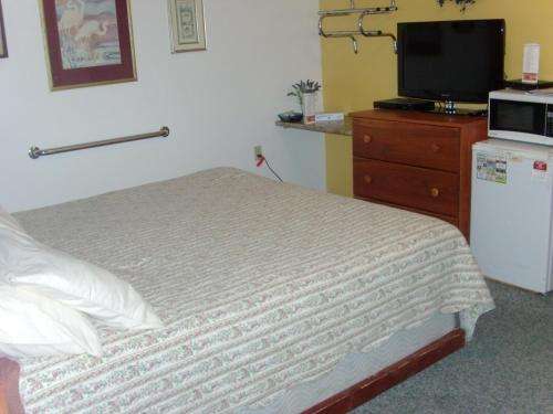 www.paintbrushinn.com