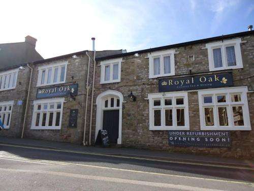 www.royaloak-settle.co.uk