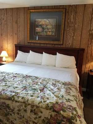 www.goldpanlodge.net