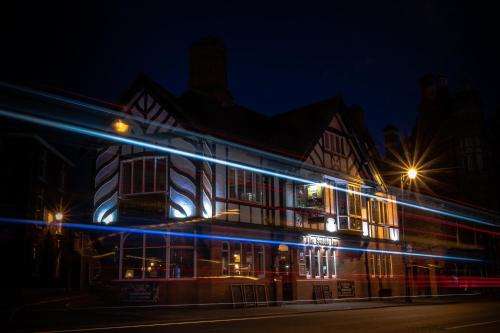 www.thesaddleinnchester.co.uk