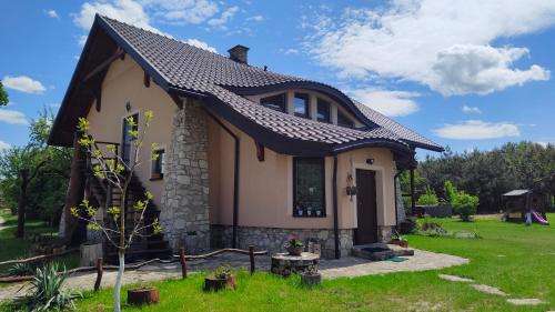 www.hacjenda-szumy.pl
