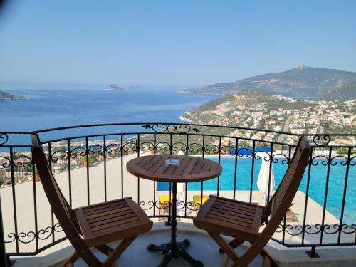 www.themediteranhotel.com