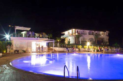 www.marinellahotel.com