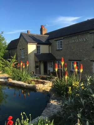www.thehighwaymanhotel.co.uk
