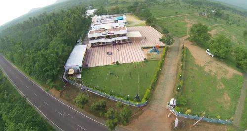 www.greenroyaleresorts.com