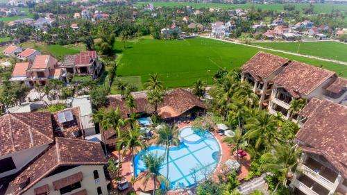 www.hoiantrailsresort.com.vn