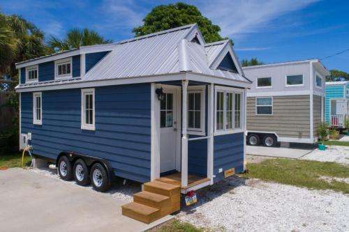 www.tinyhousesiesta.com