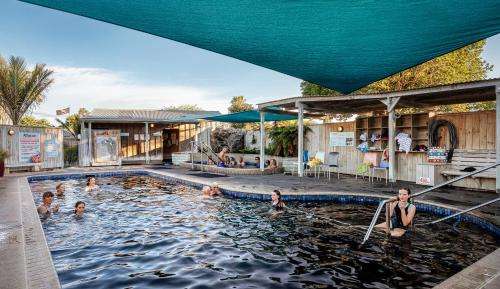 www.athenreehotsprings.co.nz