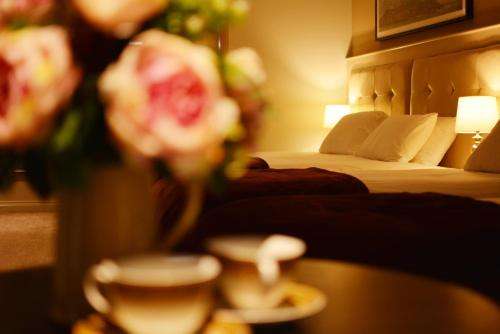 www.roomsatrue.com