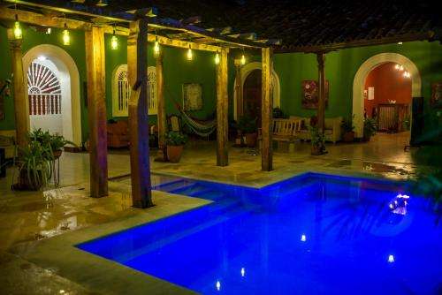 www.elcaitehostel.com