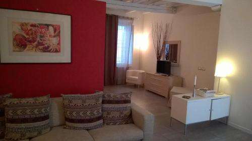 www.agoraresidenza.it