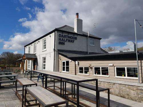 www.dartmoorhalfwayinn.co.uk