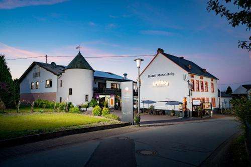 www.hotel-moselsteig.de