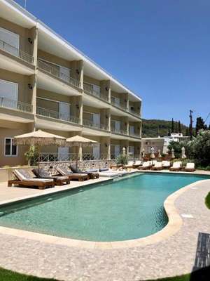 www.helenhotelporos.com