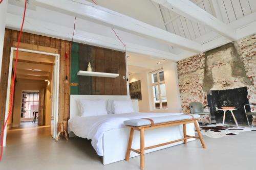 www.bookingdokkum.com