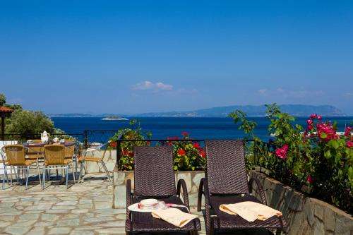 www.hovoloapartments.gr