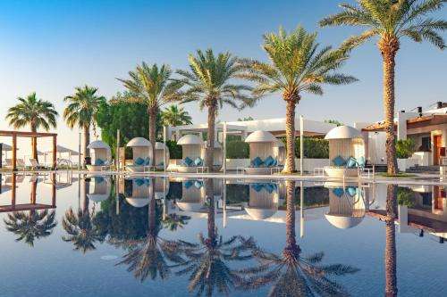 www.sealinebeachqatar.com