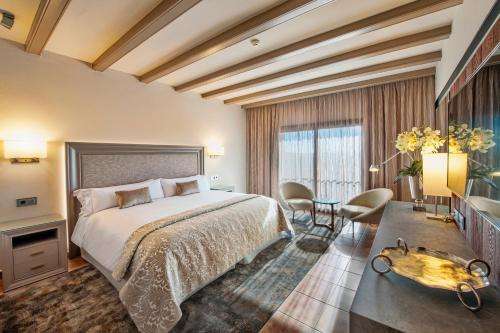 www.hotellacaminera.es