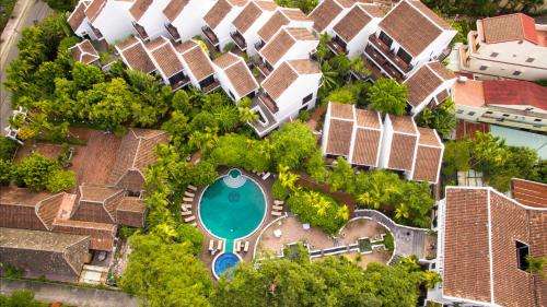 www.ancienthouseresort.com