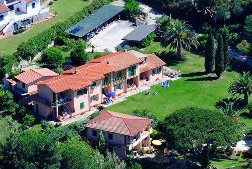 www.villacecilia.it