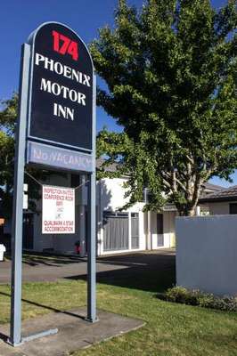 www.phoenixmotorinn.co.nz