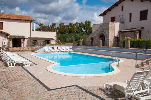 www.borgovalmarina.it