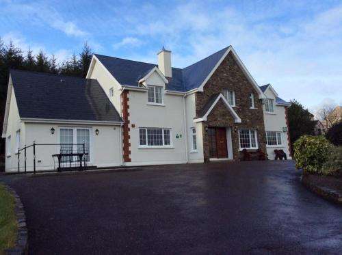 www.sneemriverlodge.ie