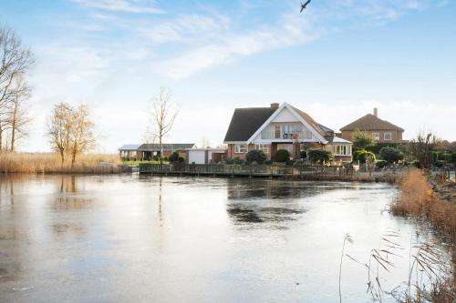 www.bedandbreakfast-hasseloe.dk