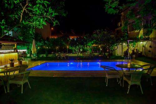 www.grandmasgardenhotel.com