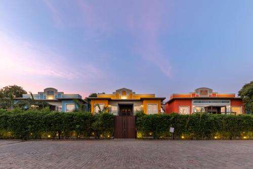 www.aravaliresorts.com