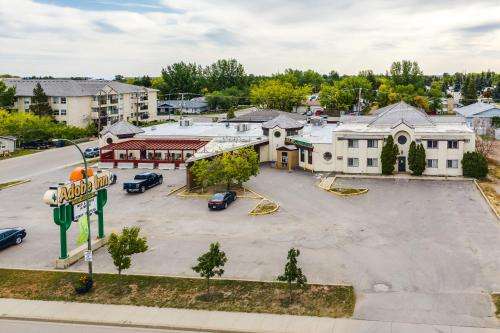 www.adobeinn.ca