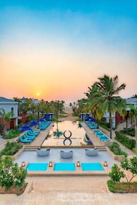 www.azayabeachresortgoa.com
