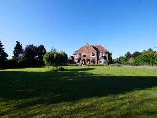 www.westergatehouse.com