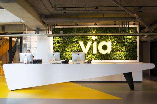www.viahostels.com