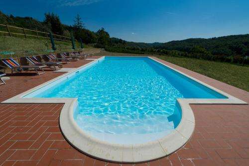 www.poderechiaromonte.it
