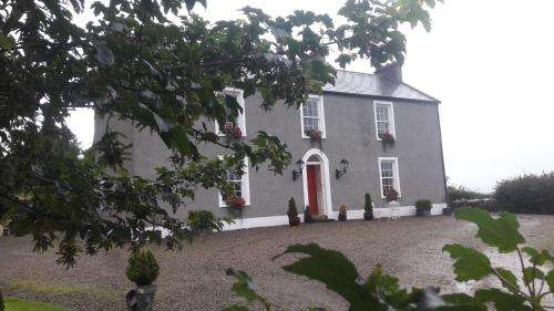 www.bealkellyhouse.com