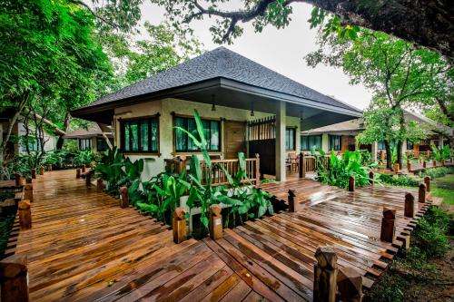 www.naiyangparkresort.com