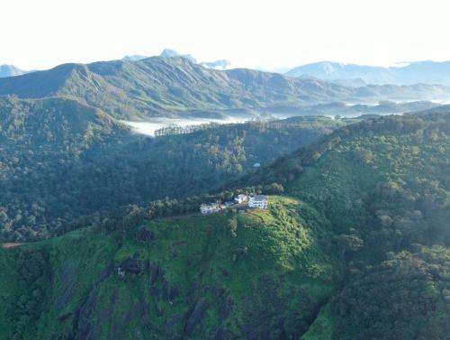 www.forestcountymunnar.com