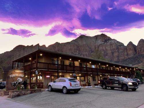 www.zionpioneerlodge.com