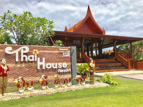 www.thaihousehuahin.com