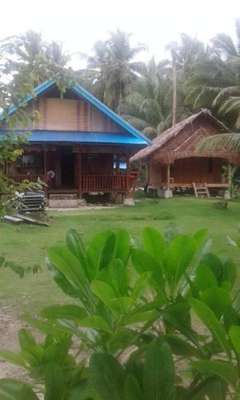www.surfcampsiberut.com